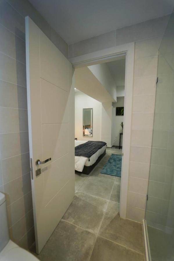 Private Rooms With Bathroom In Valletta Dış mekan fotoğraf