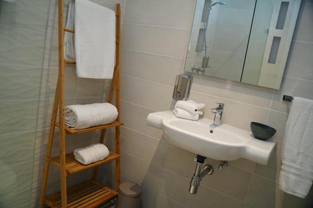 Private Rooms With Bathroom In Valletta Dış mekan fotoğraf
