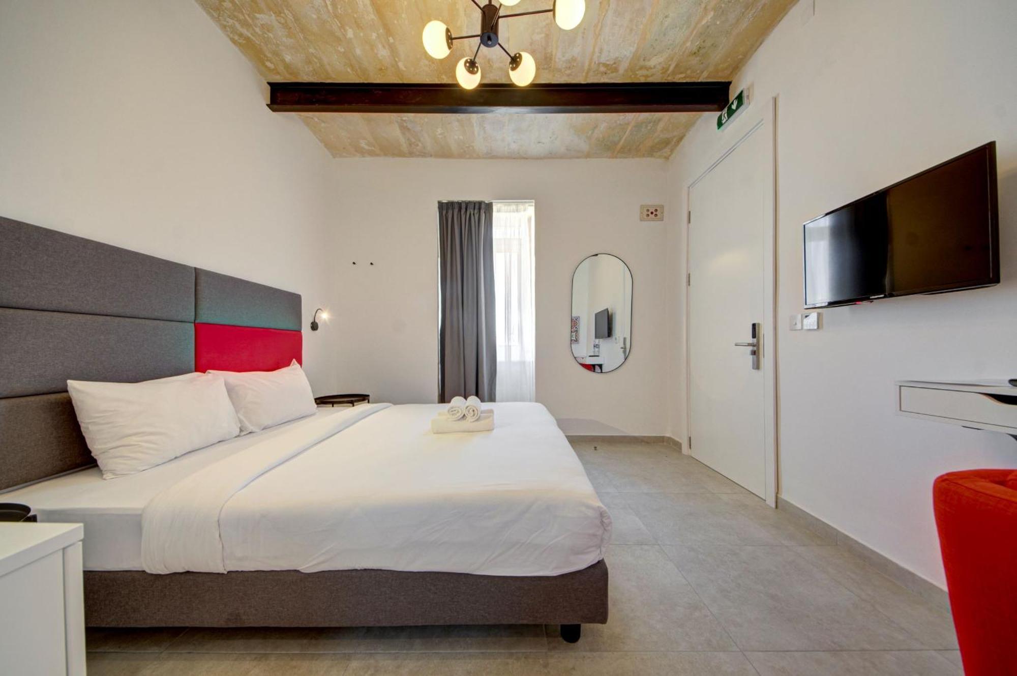 Private Rooms With Bathroom In Valletta Dış mekan fotoğraf